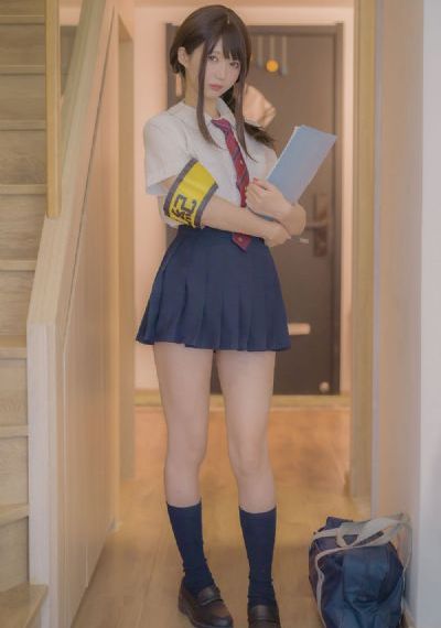 三个美妇跪着用嘴伺候高h