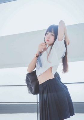 邻桌的怪同学