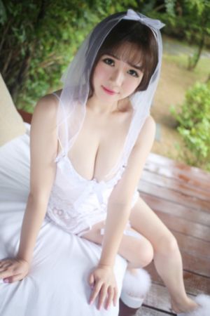 裙子下面的野兽