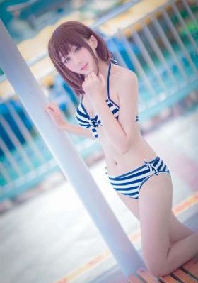 红衣小女孩